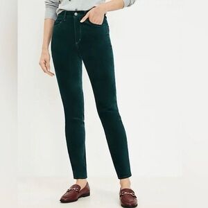 Women’s Loft Emerald Green Skinny Velvet Pants Size 28/6